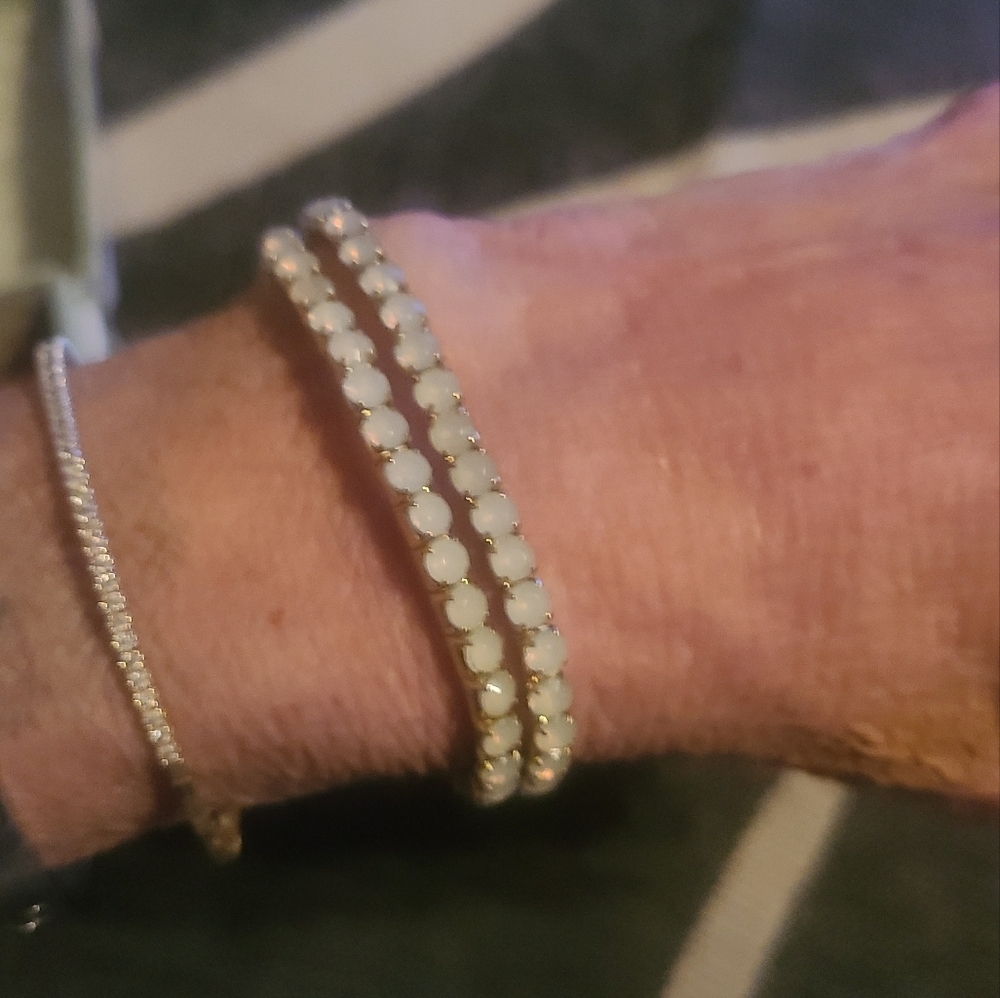 Stretch Beacelets (2 qty) buy 3 stretch beaded bracelet listings for 18.00 nwot